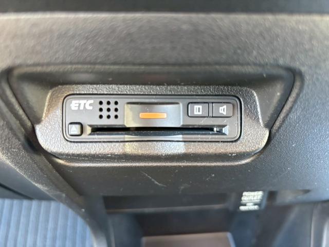 フリードハイブリッド ジャストセレクション 純正ナビ・バックカメラ・・両側電動スライドドアBluetooth・DVD・CD・ビルトインETC・フルセグ・クルーズコントロール・オートエアコン・スマートキー・ステアリングスイッチ・TV(6枚目)