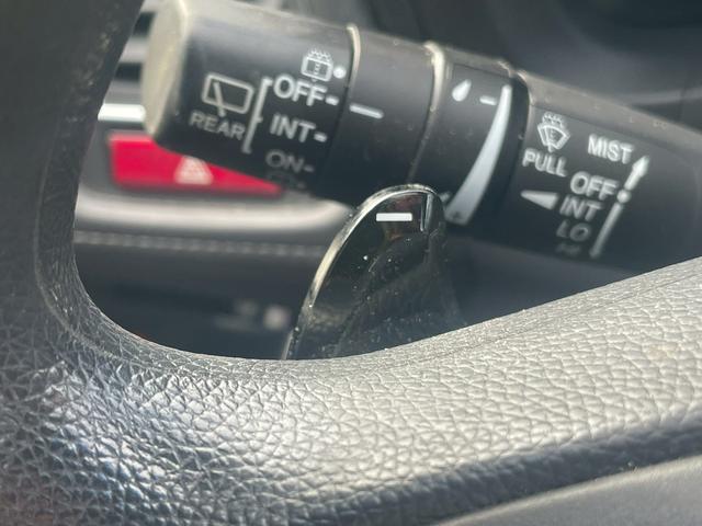 ヴェゼル ハイブリッド 純正ナビ・Bluetooth・パドルシフト・クルーズコントロール・ETC・TV・DVD・CD・ステアリングスイッチ・プッシュスタート・オートエアコン・横滑り防止・盗難防止装置・ABS・スマートキー(30枚目)