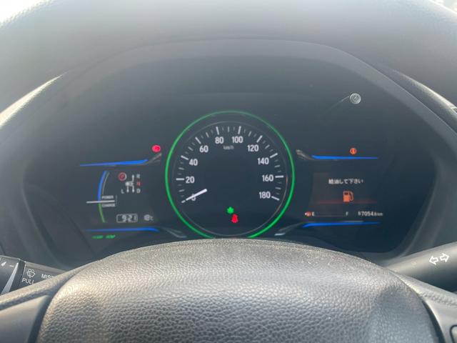 ヴェゼル ハイブリッド 純正ナビ・Bluetooth・パドルシフト・クルーズコントロール・ETC・TV・DVD・CD・ステアリングスイッチ・プッシュスタート・オートエアコン・横滑り防止・盗難防止装置・ABS・スマートキー(33枚目)