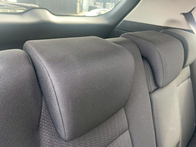 ヴェゼル ハイブリッド 純正ナビ・Bluetooth・パドルシフト・クルーズコントロール・ETC・TV・DVD・CD・ステアリングスイッチ・プッシュスタート・オートエアコン・横滑り防止・盗難防止装置・ABS・スマートキー(44枚目)