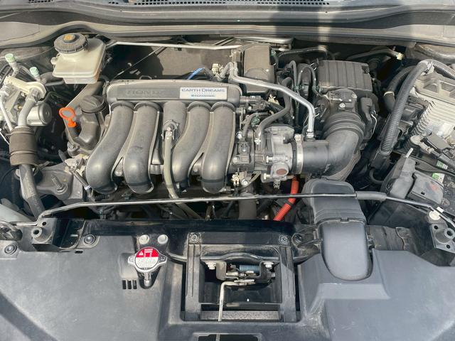 ヴェゼル ハイブリッド 純正ナビ・Bluetooth・パドルシフト・クルーズコントロール・ETC・TV・DVD・CD・ステアリングスイッチ・プッシュスタート・オートエアコン・横滑り防止・盗難防止装置・ABS・スマートキー(62枚目)