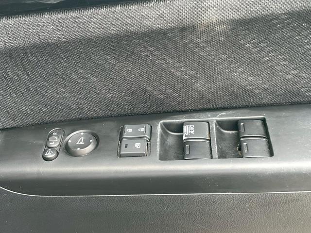 ☆展示前点検☆全車展示前に必ず事前点検を実施しています。保安基準に基づく点検と装備品の動作確認、走行テストも実施しています！どんなに希少なお車でもこの基準をクリアできないお車は展示しません。