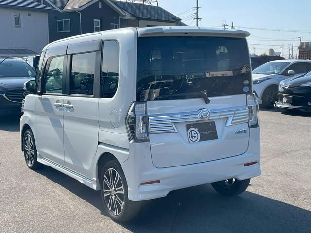 タント カスタムＲＳ　トップエディションＳＡＩＩＩ　純正８インチナビ・全方位カメラ・バックカメラ・後席モニター・衝突軽減ブレーキ・両側パワースライドドア・シートヒーター・ｂｌｌｕｅｔｏｏｔｈ・スマートアシスト・ＥＴＣ・オートハイビーム・ＤＶＤ・ＣＤ（14枚目）