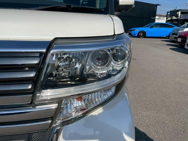 タント カスタムＲＳ　トップエディションＳＡＩＩＩ　純正８インチナビ・全方位カメラ・バックカメラ・後席モニター・衝突軽減ブレーキ・両側パワースライドドア・シートヒーター・ｂｌｌｕｅｔｏｏｔｈ・スマートアシスト・ＥＴＣ・オートハイビーム・ＤＶＤ・ＣＤ（19枚目）