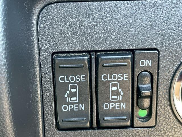 タント カスタムＲＳ　トップエディションＳＡＩＩＩ　純正８インチナビ・全方位カメラ・バックカメラ・後席モニター・衝突軽減ブレーキ・両側パワースライドドア・シートヒーター・ｂｌｌｕｅｔｏｏｔｈ・スマートアシスト・ＥＴＣ・オートハイビーム・ＤＶＤ・ＣＤ（33枚目）