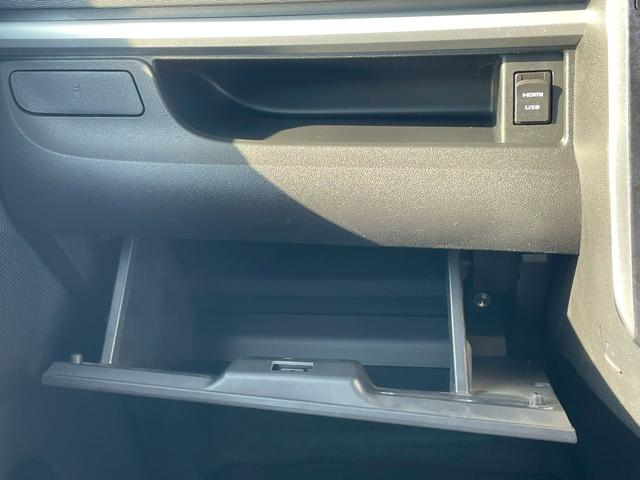 タント カスタムＲＳ　トップエディションＳＡＩＩＩ　純正８インチナビ・全方位カメラ・バックカメラ・後席モニター・衝突軽減ブレーキ・両側パワースライドドア・シートヒーター・ｂｌｌｕｅｔｏｏｔｈ・スマートアシスト・ＥＴＣ・オートハイビーム・ＤＶＤ・ＣＤ（41枚目）