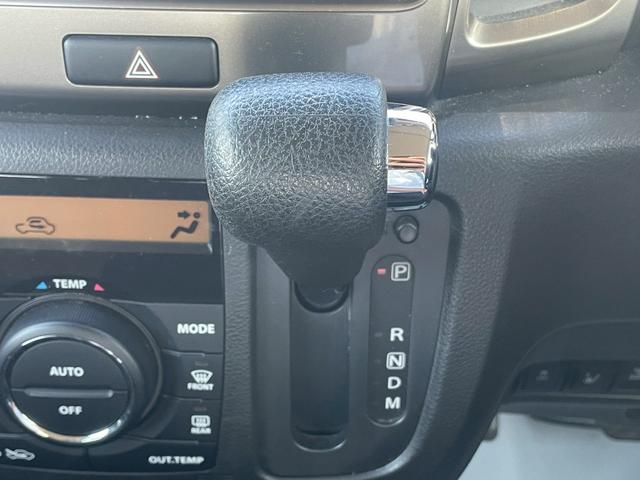 スペーシアカスタムＺ ターボ　衝突軽減ブレーキ・ケンウッドナビ・両側パワースライドドア・シートヒーター・バックカメラ・ＥＴＣ・アダクティブクルーズコントロール・フルセグ・ＤＶＤ・ＣＤ・ＨＩＤヘッドライト・フォグランプ（32枚目）