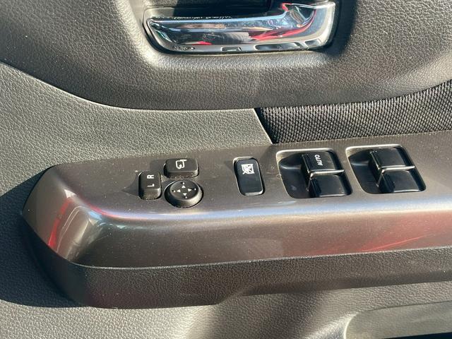 スペーシアカスタムＺ ターボ　衝突軽減ブレーキ・ケンウッドナビ・両側パワースライドドア・シートヒーター・バックカメラ・ＥＴＣ・アダクティブクルーズコントロール・フルセグ・ＤＶＤ・ＣＤ・ＨＩＤヘッドライト・フォグランプ（41枚目）