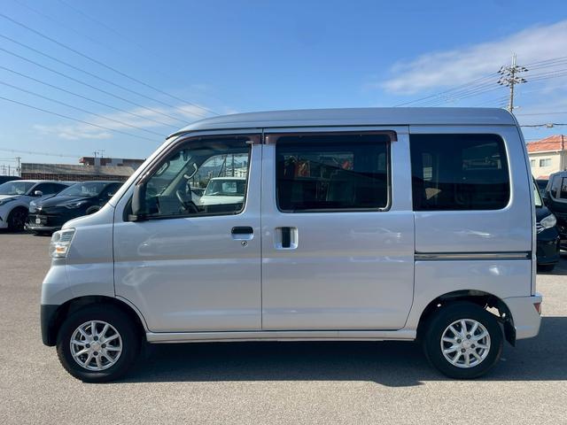 ハイゼットカーゴ ＤＸ　ＳＡＩＩＩ　ナビ・衝突軽減ブレーキ・オートハイビーム・クリアランスソナー・ＥＴＣ・フルセグＴＶ・ＤＶＤ・ＣＤ・パワーウインドウ・両側スライドドア・ヘッドライトレベライザー・ＦＭ・ＡＭ（16枚目）