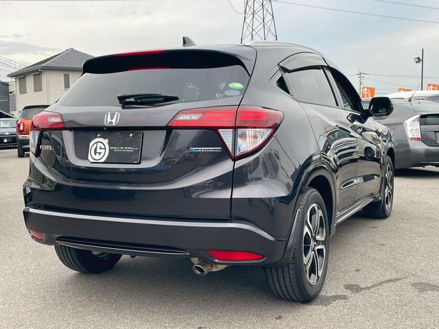 ヴェゼル ハイブリッドZ 純正ナビ・バックカメラ・衝突軽減ブレーキ・ハーフレザーシート・シートヒーター・LEDヘッドライト・クルーズコントロール・ルーフレール・ETC・Bluetooth・フルセグ・DVD・オートエアコン(12枚目)