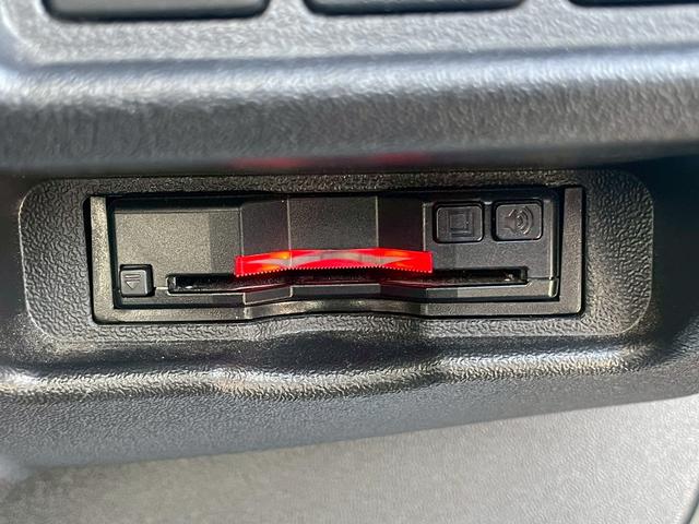 ハイエースバン ＤＸ　ＧＬパッケージ　ＬＥＤヘッドライト・衝突軽減ブレーキ・助手席エアバック・バックカメラ・ナビ・Ｂｌｕｅｔｏｏｔｈ・オートヘッドライト・トヨタセーフティセンス・ビルトインＥＴＣ・ＤＶＤ・ＣＤ・両側スライドドア（7枚目）