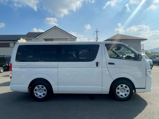 ハイエースバン ＤＸ　ＧＬパッケージ　ＬＥＤヘッドライト・衝突軽減ブレーキ・助手席エアバック・バックカメラ・ナビ・Ｂｌｕｅｔｏｏｔｈ・オートヘッドライト・トヨタセーフティセンス・ビルトインＥＴＣ・ＤＶＤ・ＣＤ・両側スライドドア（11枚目）