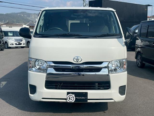 ハイエースバン ＤＸ　ＧＬパッケージ　ＬＥＤヘッドライト・衝突軽減ブレーキ・助手席エアバック・バックカメラ・ナビ・Ｂｌｕｅｔｏｏｔｈ・オートヘッドライト・トヨタセーフティセンス・ビルトインＥＴＣ・ＤＶＤ・ＣＤ・両側スライドドア（13枚目）