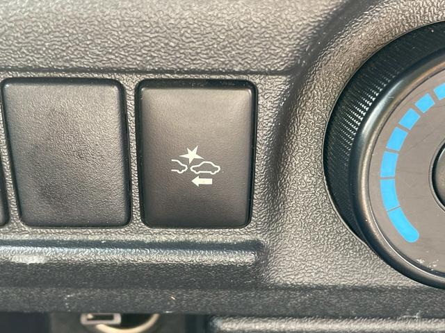 ハイエースバン ＤＸ　ＧＬパッケージ　ＬＥＤヘッドライト・衝突軽減ブレーキ・助手席エアバック・バックカメラ・ナビ・Ｂｌｕｅｔｏｏｔｈ・オートヘッドライト・トヨタセーフティセンス・ビルトインＥＴＣ・ＤＶＤ・ＣＤ・両側スライドドア（28枚目）