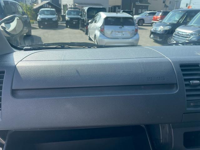 ハイエースバン ＤＸ　ＧＬパッケージ　ＬＥＤヘッドライト・衝突軽減ブレーキ・助手席エアバック・バックカメラ・ナビ・Ｂｌｕｅｔｏｏｔｈ・オートヘッドライト・トヨタセーフティセンス・ビルトインＥＴＣ・ＤＶＤ・ＣＤ・両側スライドドア（41枚目）