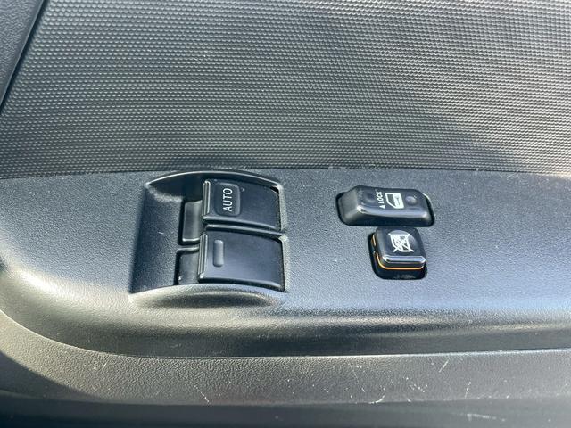 ハイエースバン ＤＸ　ＧＬパッケージ　ＬＥＤヘッドライト・衝突軽減ブレーキ・助手席エアバック・バックカメラ・ナビ・Ｂｌｕｅｔｏｏｔｈ・オートヘッドライト・トヨタセーフティセンス・ビルトインＥＴＣ・ＤＶＤ・ＣＤ・両側スライドドア（42枚目）