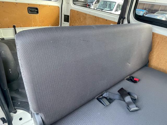 ハイエースバン ＤＸ　ＧＬパッケージ　ＬＥＤヘッドライト・衝突軽減ブレーキ・助手席エアバック・バックカメラ・ナビ・Ｂｌｕｅｔｏｏｔｈ・オートヘッドライト・トヨタセーフティセンス・ビルトインＥＴＣ・ＤＶＤ・ＣＤ・両側スライドドア（48枚目）