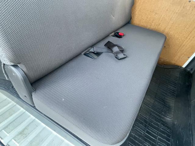 ハイエースバン ＤＸ　ＧＬパッケージ　ＬＥＤヘッドライト・衝突軽減ブレーキ・助手席エアバック・バックカメラ・ナビ・Ｂｌｕｅｔｏｏｔｈ・オートヘッドライト・トヨタセーフティセンス・ビルトインＥＴＣ・ＤＶＤ・ＣＤ・両側スライドドア（50枚目）