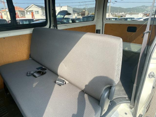 ハイエースバン ＤＸ　ＧＬパッケージ　ＬＥＤヘッドライト・衝突軽減ブレーキ・助手席エアバック・バックカメラ・ナビ・Ｂｌｕｅｔｏｏｔｈ・オートヘッドライト・トヨタセーフティセンス・ビルトインＥＴＣ・ＤＶＤ・ＣＤ・両側スライドドア（51枚目）