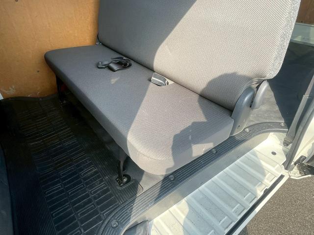 ハイエースバン ＤＸ　ＧＬパッケージ　ＬＥＤヘッドライト・衝突軽減ブレーキ・助手席エアバック・バックカメラ・ナビ・Ｂｌｕｅｔｏｏｔｈ・オートヘッドライト・トヨタセーフティセンス・ビルトインＥＴＣ・ＤＶＤ・ＣＤ・両側スライドドア（53枚目）