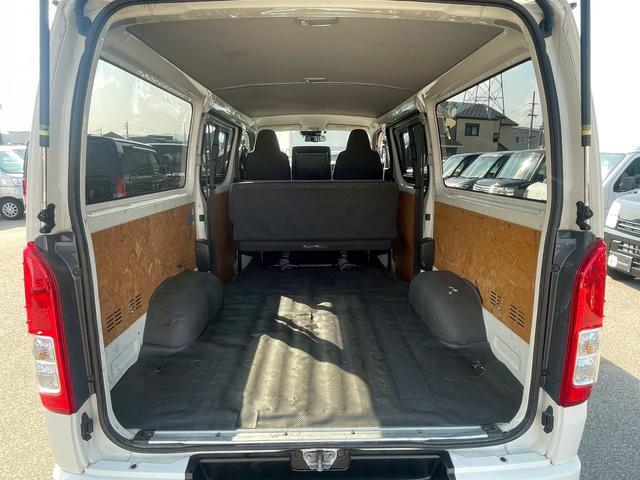 ハイエースバン ＤＸ　ＧＬパッケージ　ＬＥＤヘッドライト・衝突軽減ブレーキ・助手席エアバック・バックカメラ・ナビ・Ｂｌｕｅｔｏｏｔｈ・オートヘッドライト・トヨタセーフティセンス・ビルトインＥＴＣ・ＤＶＤ・ＣＤ・両側スライドドア（58枚目）