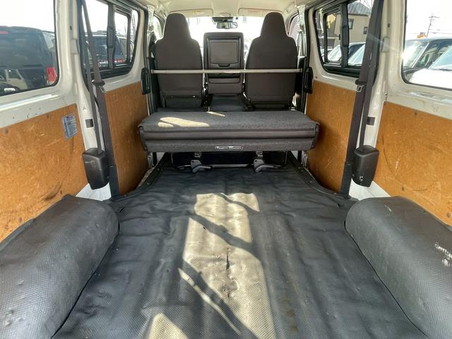 ハイエースバン ＤＸ　ＧＬパッケージ　ＬＥＤヘッドライト・衝突軽減ブレーキ・助手席エアバック・バックカメラ・ナビ・Ｂｌｕｅｔｏｏｔｈ・オートヘッドライト・トヨタセーフティセンス・ビルトインＥＴＣ・ＤＶＤ・ＣＤ・両側スライドドア（60枚目）