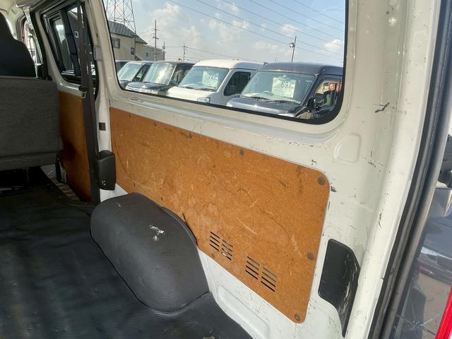 ハイエースバン ＤＸ　ＧＬパッケージ　ＬＥＤヘッドライト・衝突軽減ブレーキ・助手席エアバック・バックカメラ・ナビ・Ｂｌｕｅｔｏｏｔｈ・オートヘッドライト・トヨタセーフティセンス・ビルトインＥＴＣ・ＤＶＤ・ＣＤ・両側スライドドア（61枚目）