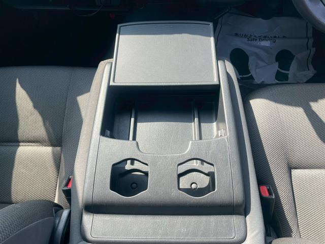 ハイエースバン ＤＸ　ＧＬパッケージ　ＬＥＤヘッドライト・衝突軽減ブレーキ・助手席エアバック・バックカメラ・ナビ・Ｂｌｕｅｔｏｏｔｈ・オートヘッドライト・トヨタセーフティセンス・ビルトインＥＴＣ・ＤＶＤ・ＣＤ・両側スライドドア（67枚目）