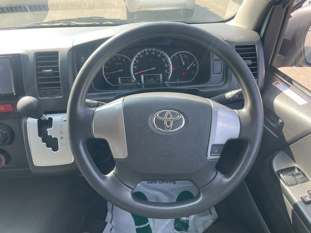 ハイエースバン ＤＸ　ＧＬパッケージ　ＬＥＤヘッドライト・衝突軽減ブレーキ・助手席エアバック・バックカメラ・ナビ・Ｂｌｕｅｔｏｏｔｈ・オートヘッドライト・トヨタセーフティセンス・ビルトインＥＴＣ・ＤＶＤ・ＣＤ・両側スライドドア（68枚目）