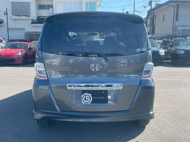 フリードスパイクハイブリッド 　純正ギャザ－ズナビ・ＤＶＤ・ＣＤ・ＵＳＢ・ＡＭ・ＦＭ・ＥＴＣ車載器・ワンセグ・エアコン・両側スライドドア・横滑り防止・ヘッドライトレベライザー・キーレスキー・（11枚目）