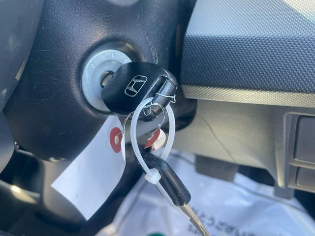 フリードスパイクハイブリッド 　純正ギャザ－ズナビ・ＤＶＤ・ＣＤ・ＵＳＢ・ＡＭ・ＦＭ・ＥＴＣ車載器・ワンセグ・エアコン・両側スライドドア・横滑り防止・ヘッドライトレベライザー・キーレスキー・（32枚目）