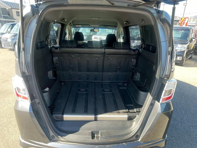 フリードスパイクハイブリッド 　純正ギャザ－ズナビ・ＤＶＤ・ＣＤ・ＵＳＢ・ＡＭ・ＦＭ・ＥＴＣ車載器・ワンセグ・エアコン・両側スライドドア・横滑り防止・ヘッドライトレベライザー・キーレスキー・（52枚目）