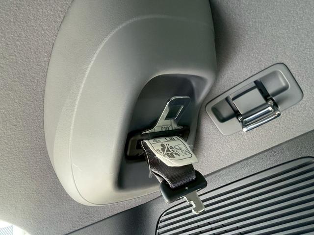 フリードスパイクハイブリッド 　純正ギャザ－ズナビ・ＤＶＤ・ＣＤ・ＵＳＢ・ＡＭ・ＦＭ・ＥＴＣ車載器・ワンセグ・エアコン・両側スライドドア・横滑り防止・ヘッドライトレベライザー・キーレスキー・（62枚目）