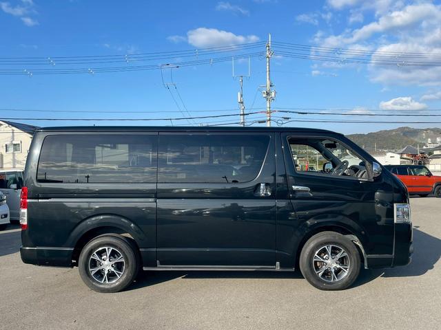 ハイエースバン ロングスーパーGL LEDヘッドライト・助手席エアバック・バックカメラ・ナビ・Bluetooth・スマートキー・プッシュスタート・オートヘッドライト・ETC・DVD・CD・両側スライドドア(9枚目)