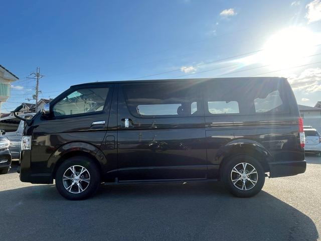 ハイエースバン ロングスーパーGL LEDヘッドライト・助手席エアバック・バックカメラ・ナビ・Bluetooth・スマートキー・プッシュスタート・オートヘッドライト・ETC・DVD・CD・両側スライドドア(13枚目)