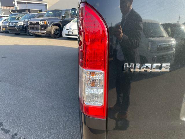 ハイエースバン ロングスーパーGL LEDヘッドライト・助手席エアバック・バックカメラ・ナビ・Bluetooth・スマートキー・プッシュスタート・オートヘッドライト・ETC・DVD・CD・両側スライドドア(18枚目)