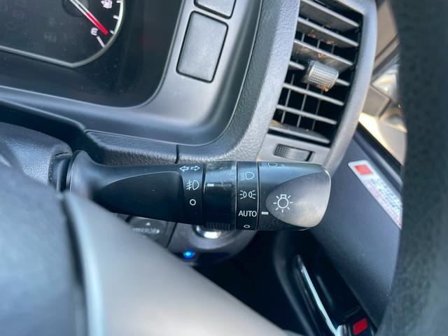ハイエースバン ロングスーパーGL LEDヘッドライト・助手席エアバック・バックカメラ・ナビ・Bluetooth・スマートキー・プッシュスタート・オートヘッドライト・ETC・DVD・CD・両側スライドドア(30枚目)