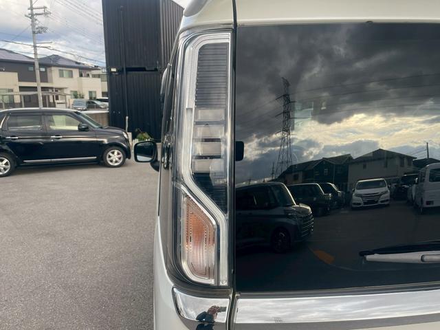 スペーシアカスタム ハイブリッドXS 8インチナビ・バックカメラ・衝突軽減ブレーキ・両側パワースライドドア・障害物センサー・Bluetooth・シートヒーター・ステアリングスイッチ・ビルトインETC・DVD・CD・フルセグ・オートライト(21枚目)