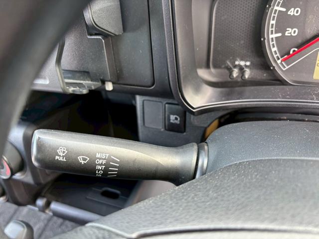 プロボックス ＤＸコンフォート　故障診断書付・衝突軽減ブレーキ・ナビ・ＥＴＣ・トヨタセーフティセンス・Ｂｌｕｅｔｏｏｔｈ・フルセグＴＶ・ＤＶＤ・ＣＤ・横滑り防止装置・運転席助手席エアバック・盗難防止装置・キーレス・パワーウィンドウ（30枚目）