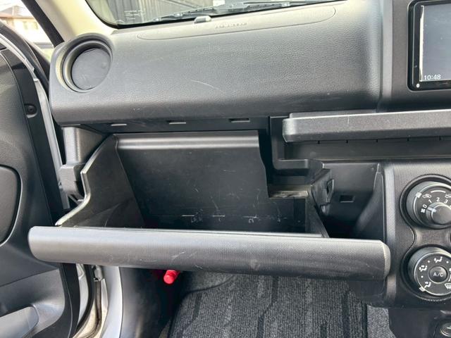 プロボックス ＤＸコンフォート　故障診断書付・衝突軽減ブレーキ・ナビ・ＥＴＣ・トヨタセーフティセンス・Ｂｌｕｅｔｏｏｔｈ・フルセグＴＶ・ＤＶＤ・ＣＤ・横滑り防止装置・運転席助手席エアバック・盗難防止装置・キーレス・パワーウィンドウ（44枚目）