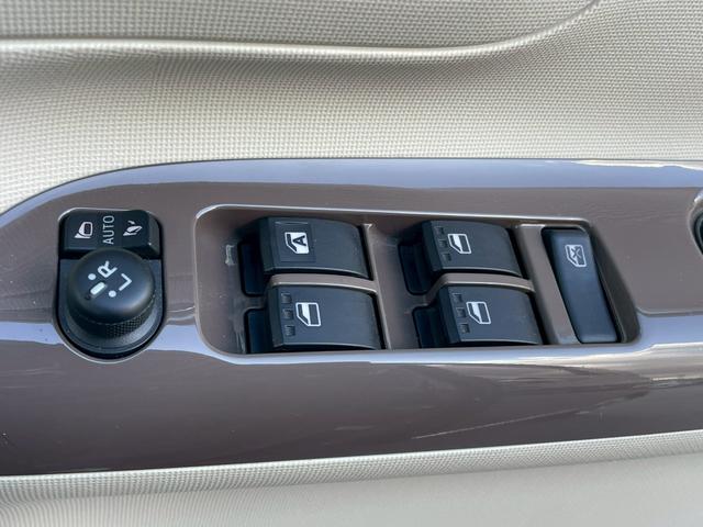 ムーヴキャンバス Ｘメイクアップリミテッド　ＳＡＩＩＩ　故障診断書付・純正ナビ・全方位カメラ・バックカメラ・衝突軽減ブレーキ・両側パワースライドドア・Ｂｌｕｅｔｏｏｔｈ・ＥＴＣ・プッシュスタート・オートエアコン・オートハイビーム・スマートアシスト・ＤＶＤ（42枚目）