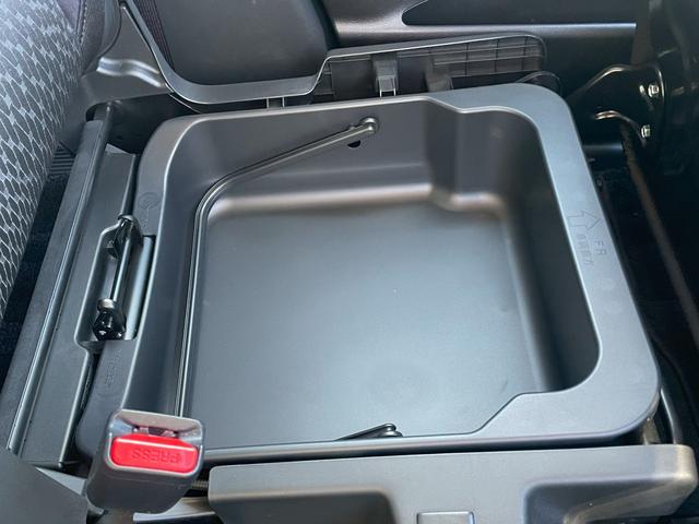 ソリオバンディット ハイブリッドＳＶ　故障診断書付・純正ナビ・パワースライドドア・シートヒーター・ビルトインＥＴＣ・プッシュスタート・ＨＩＤ・フォグライト・ＤＶＤ・両側スライドドア・オートライト・オートエアコン（41枚目）