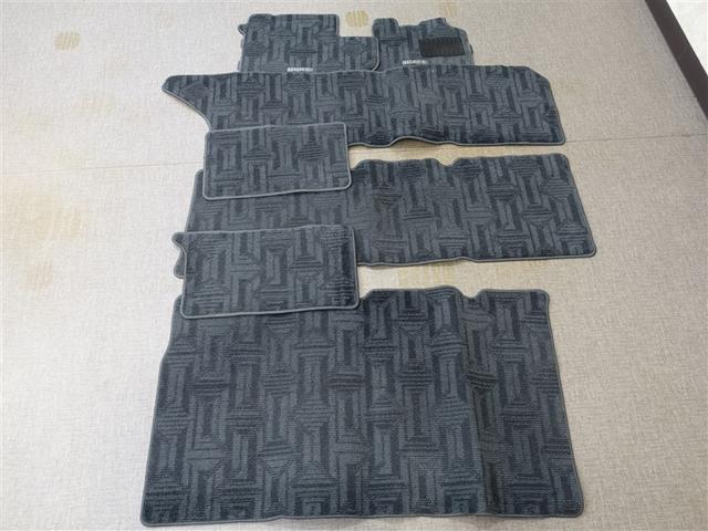 ハイエースワゴン ＧＬ　ワンセグ　メモリーナビ　バックカメラ　衝突被害軽減システム　ＥＴＣ　ドラレコ　乗車定員１０人　３列シート（33枚目）