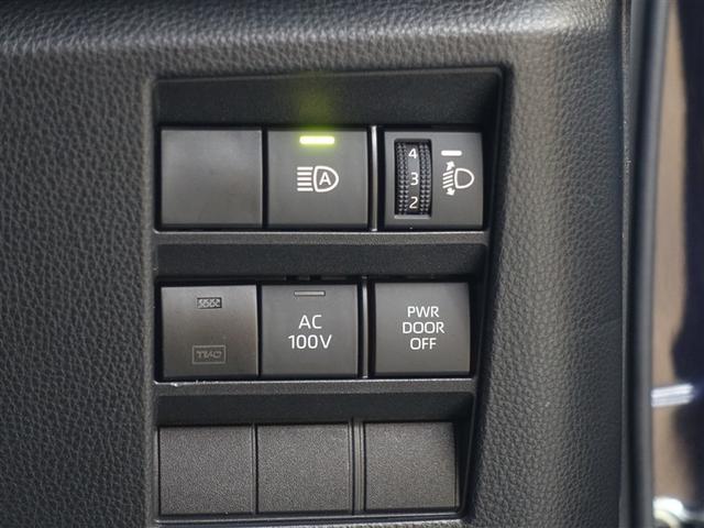 ノア ハイブリッドＺ　フルセグ　メモリーナビ　ＤＶＤ再生　ミュージックプレイヤー接続可　後席モニター　バックカメラ　衝突被害軽減システム　ＥＴＣ　両側電動スライド　ＬＥＤヘッドランプ　乗車定員７人　３列シート（20枚目）