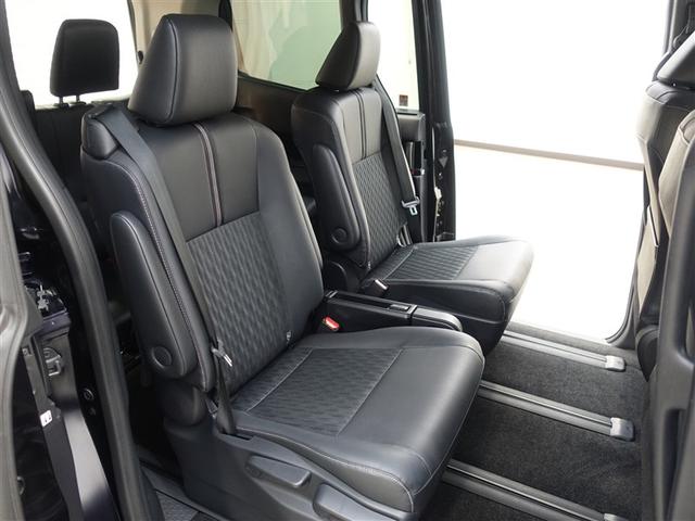 ノア ハイブリッドＺ　フルセグ　メモリーナビ　ＤＶＤ再生　ミュージックプレイヤー接続可　後席モニター　バックカメラ　衝突被害軽減システム　ＥＴＣ　両側電動スライド　ＬＥＤヘッドランプ　乗車定員７人　３列シート（28枚目）