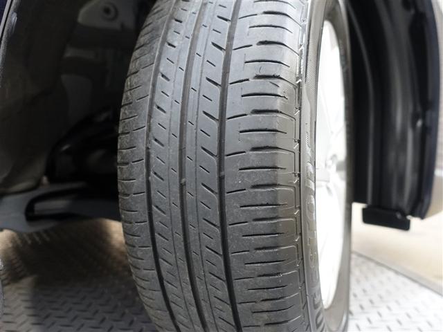 ノア ハイブリッドＺ　フルセグ　メモリーナビ　ＤＶＤ再生　ミュージックプレイヤー接続可　後席モニター　バックカメラ　衝突被害軽減システム　ＥＴＣ　両側電動スライド　ＬＥＤヘッドランプ　乗車定員７人　３列シート（33枚目）