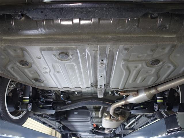 ノア ハイブリッドＺ　フルセグ　メモリーナビ　ＤＶＤ再生　ミュージックプレイヤー接続可　後席モニター　バックカメラ　衝突被害軽減システム　ＥＴＣ　両側電動スライド　ＬＥＤヘッドランプ　乗車定員７人　３列シート（36枚目）