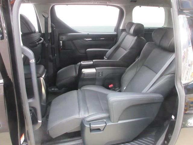 アルファード 2.5S Cパッケージ フルセグ メモリーナビ DVD再生 後席モニター バックカメラ 衝突被害軽減システム ETC ドラレコ 両側電動スライド LEDヘッドランプ 乗車定員7人 3列シート(30枚目)