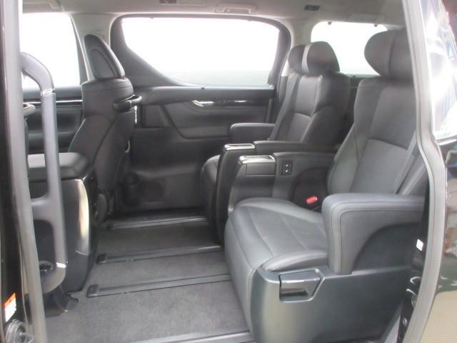 アルファード 2.5S Cパッケージ フルセグ メモリーナビ DVD再生 後席モニター バックカメラ 衝突被害軽減システム ETC ドラレコ 両側電動スライド LEDヘッドランプ 乗車定員7人 3列シート(32枚目)