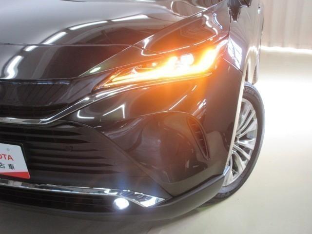 ハリアーハイブリッド レザーパッケージ　革シート　フルセグ　メモリーナビ　バックカメラ　衝突被害軽減システム　ＥＴＣ　ドラレコ　ＬＥＤヘッドランプ（7枚目）